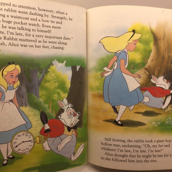 Vintage Little Golden Book Lot 2 Disney Three Little Pigs Alice In Wonderland - Picture 3 of 13